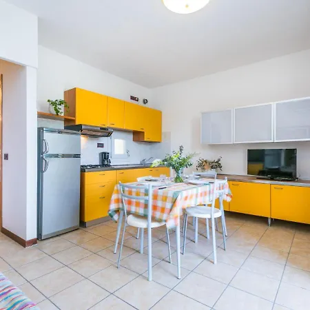 Robinia-pinetine-4 By Interhome * Duna Verde