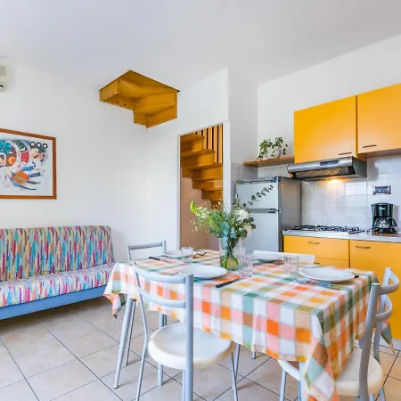 Robinia-pinetine-4 By Interhome Apartmán