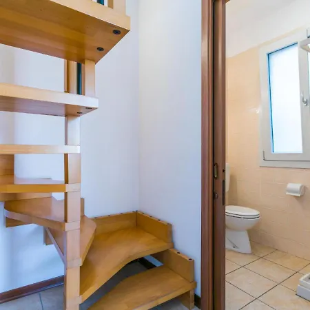 Robinia-pinetine-4 By Interhome *